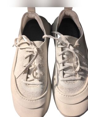 Crocs Echo Surge Cream Off-White Slip On Sneakers Men's 8 Women's 10  Flaw